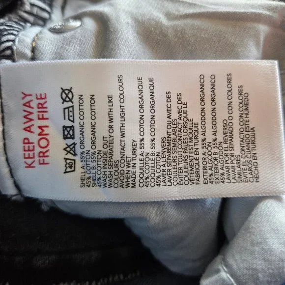 BDG Urban Outfitters Distressed Colorblock Denim Shorts Size 26  Organic Cotton - Picture 4 of 12